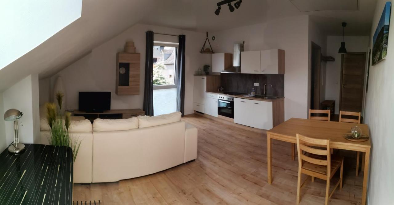 Sonnenufer Apartment & Moselwein I Verbandsgemeinde Verbandsgemeinde Bernkastel-Kues Buitenkant foto