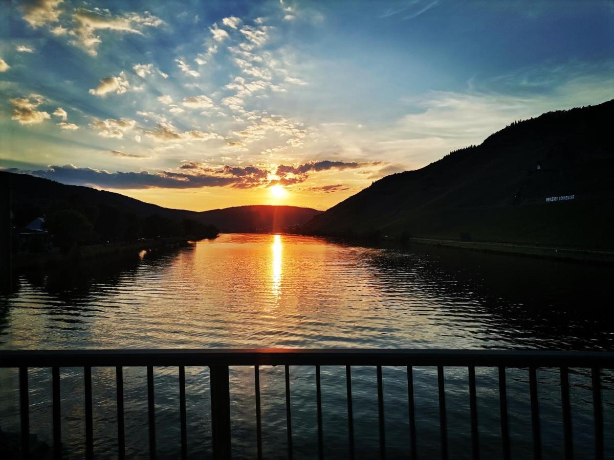 Sonnenufer Apartment & Moselwein I Verbandsgemeinde Verbandsgemeinde Bernkastel-Kues Buitenkant foto